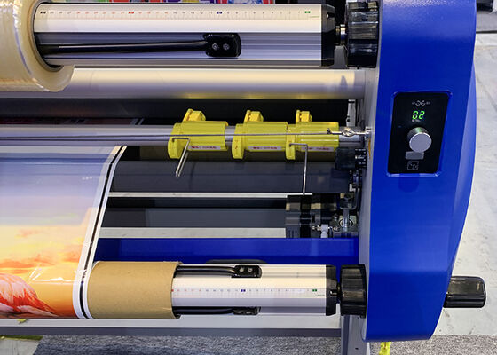 Silicone Hot Roll Laminator 110V / 220V Professional Laminator With Trimmer Holder