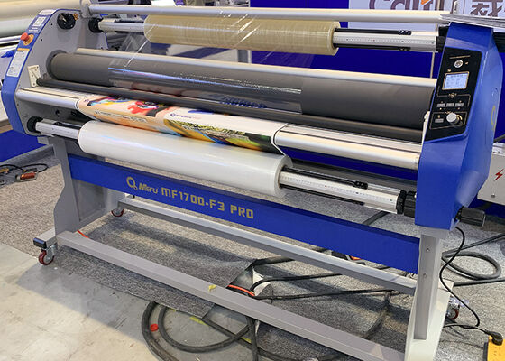 Silicone Hot Roll Laminator 110V / 220V Professional Laminator With Trimmer Holder