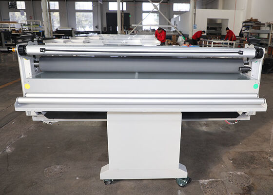 2.5kW Flatbed Applicator Table Adjustable Angle Bubble Free Application Table Customizable Design