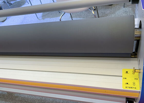 Versatile Manual Cold Laminator 64 Inches Document Laminators Customized