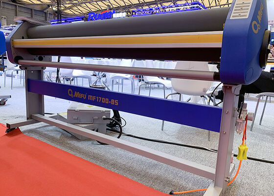 Customized Manual Cold Laminator Versatile Poster Laminating Machine 64 Inches