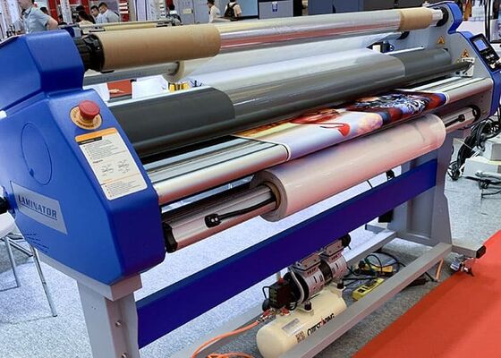 220V / 50Hz Hot Roll Laminator Digital Control Panel Professional Lamination Machine