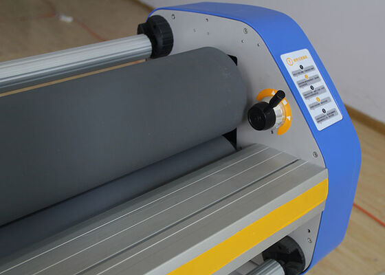 64 Inches Poster Laminator Machine Customized Cold Photo Lamination Machine User Friendly