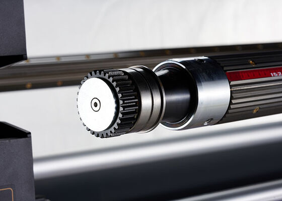 Precise Digital Vinyl Cutter High Speed Wallpaper Cutting Machine Durable